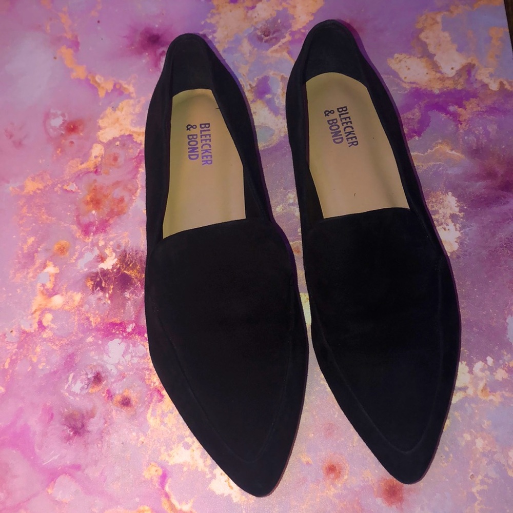 Bleecker & Bond sized 9.5M women Sonia loafer very lightly worn